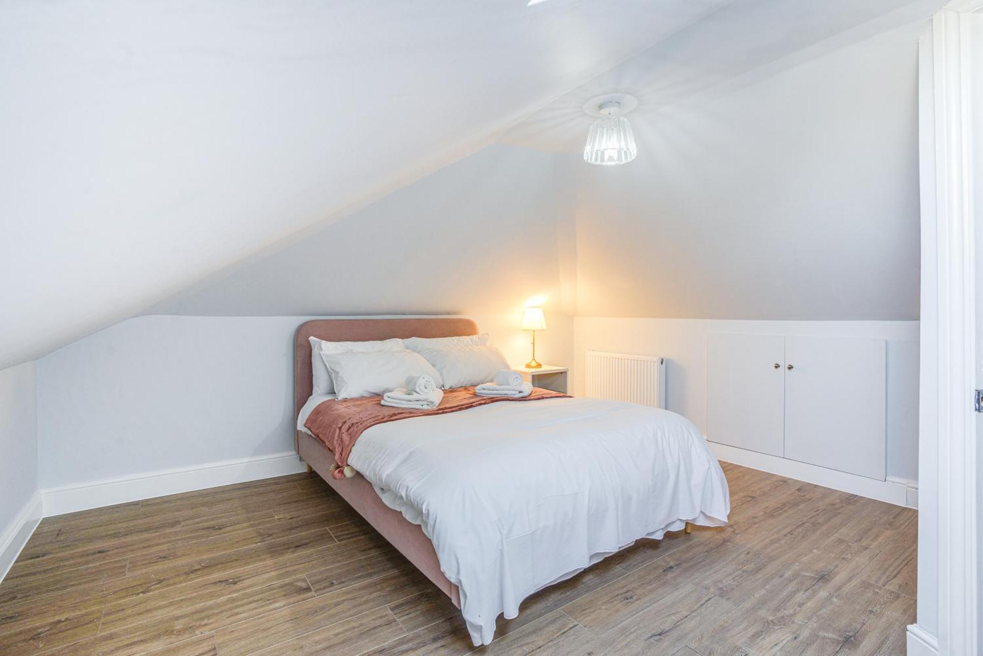 150 Sqm 4br In East London, Groups & Families, Free Parking, Fast Wifi Ferienhaus