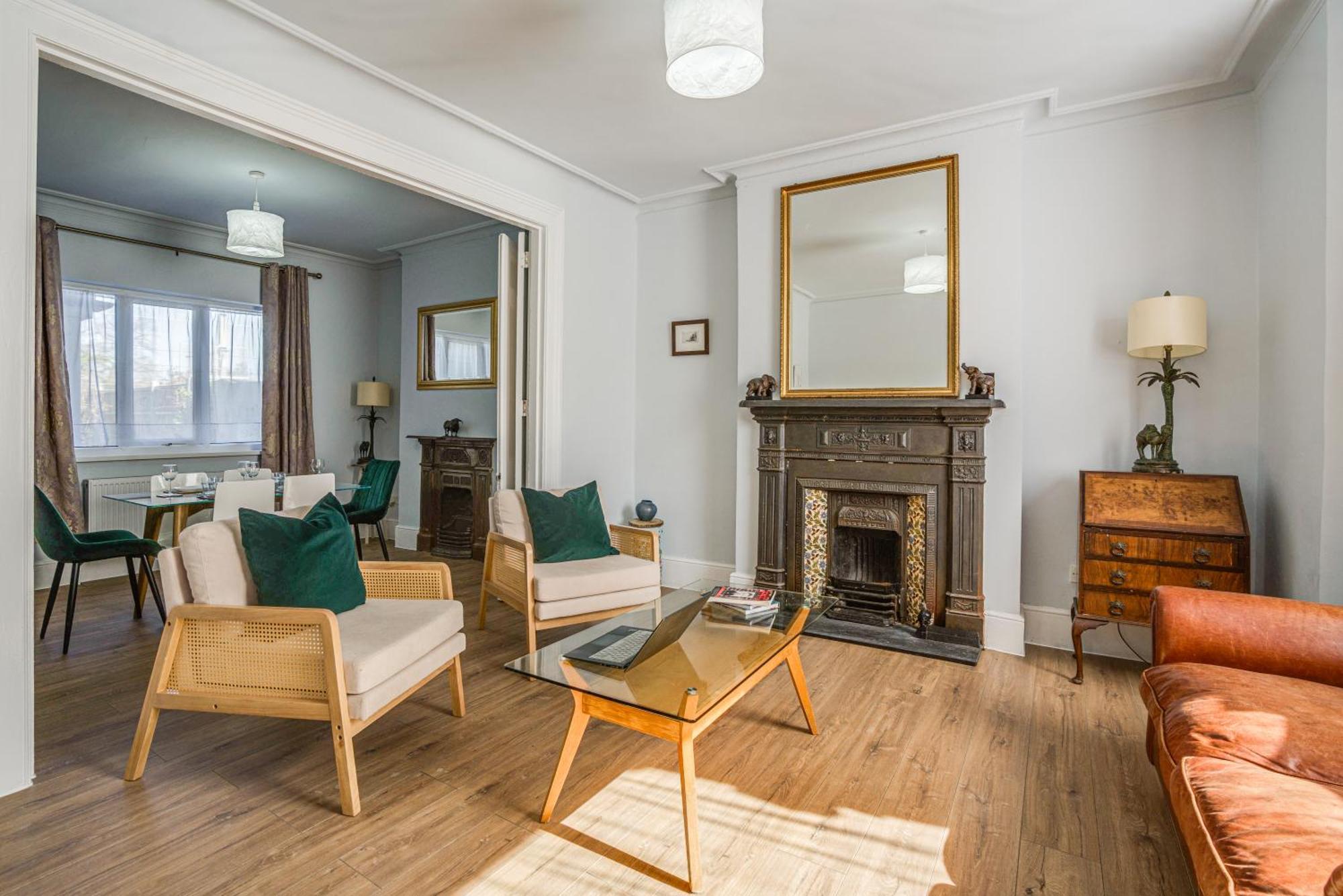 150 Sqm 4br In East London, Groups & Families, Free Parking, Fast Wifi Ferienhaus