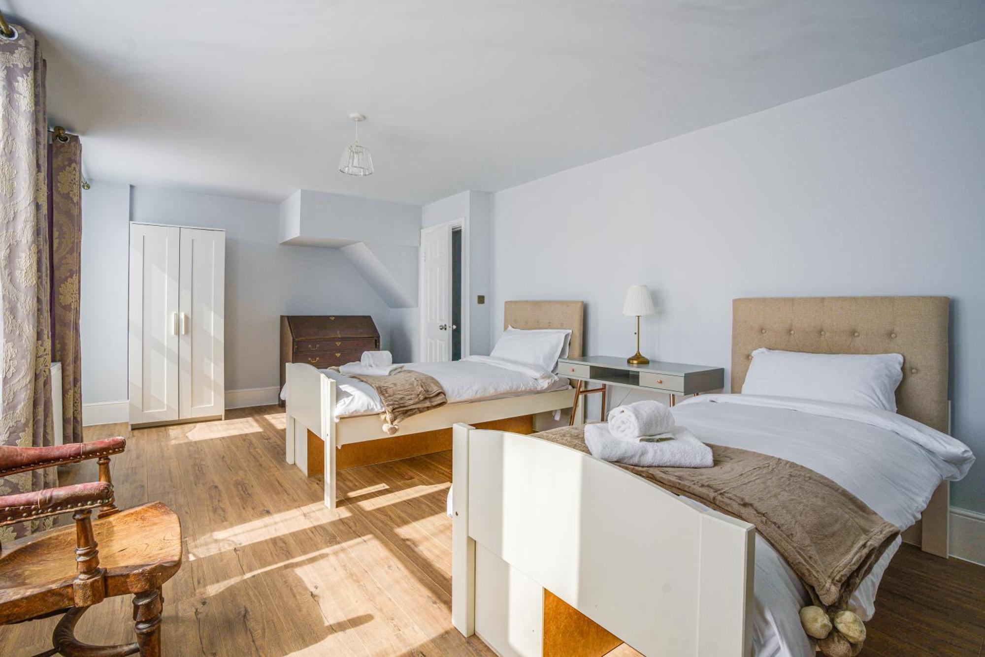 150 Sqm 4br In East London, Groups & Families, Free Parking, Fast Wifi Ferienhaus London