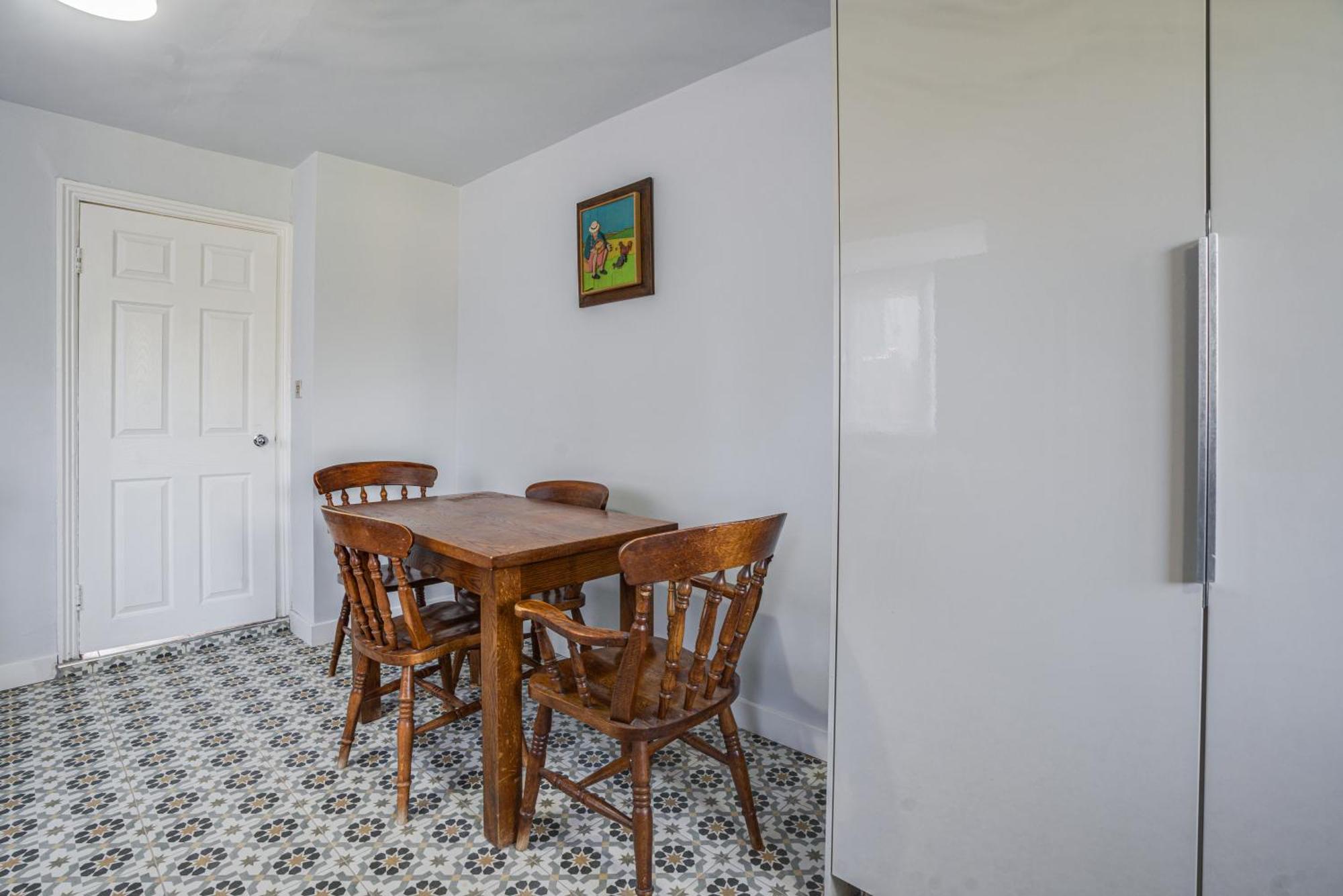 150 Sqm 4br In East London, Groups & Families, Free Parking, Fast Wifi Ferienhaus *