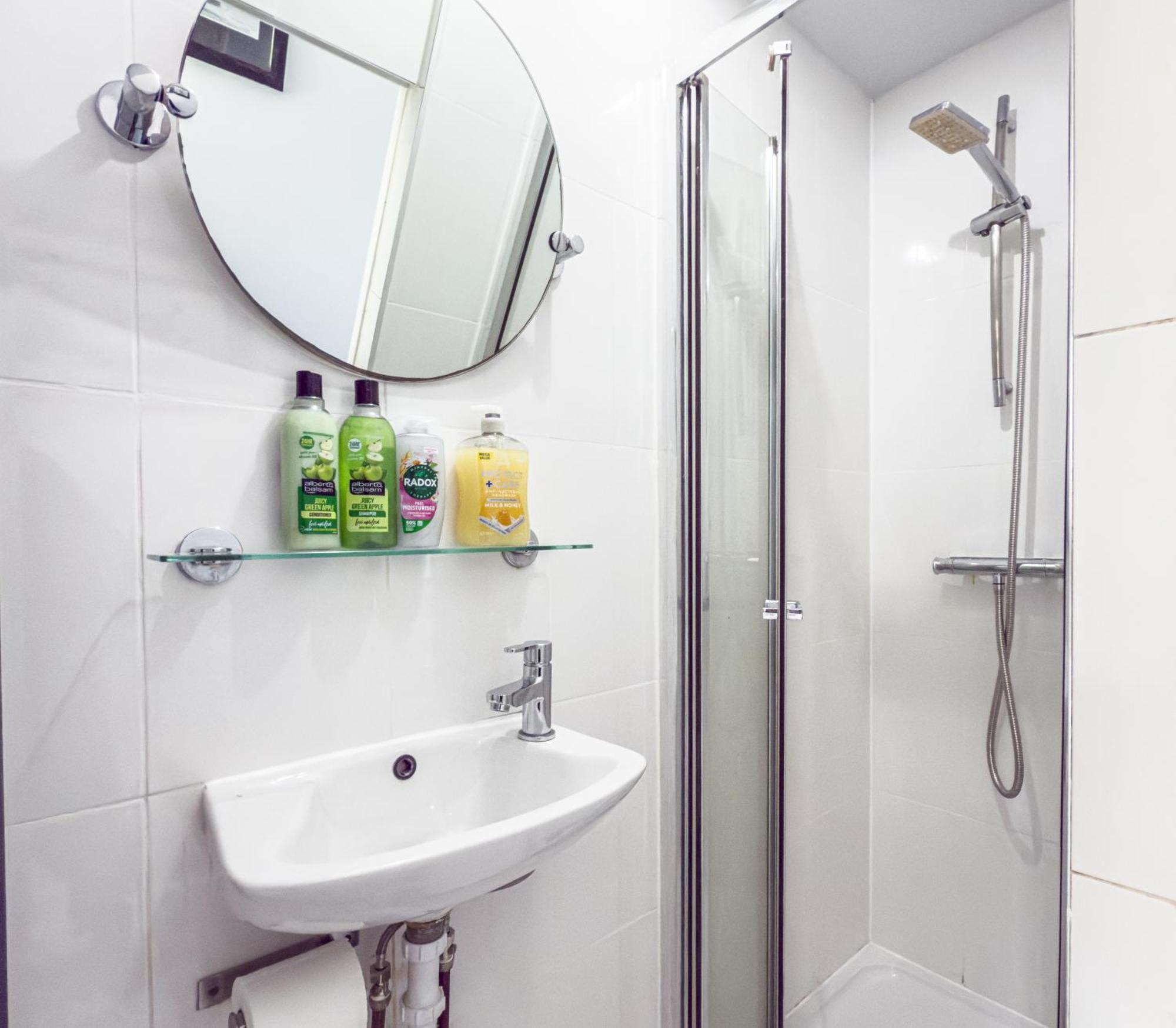 Ferienhaus 150 Sqm 4br In East London, Groups & Families, Free Parking, Fast Wifi *