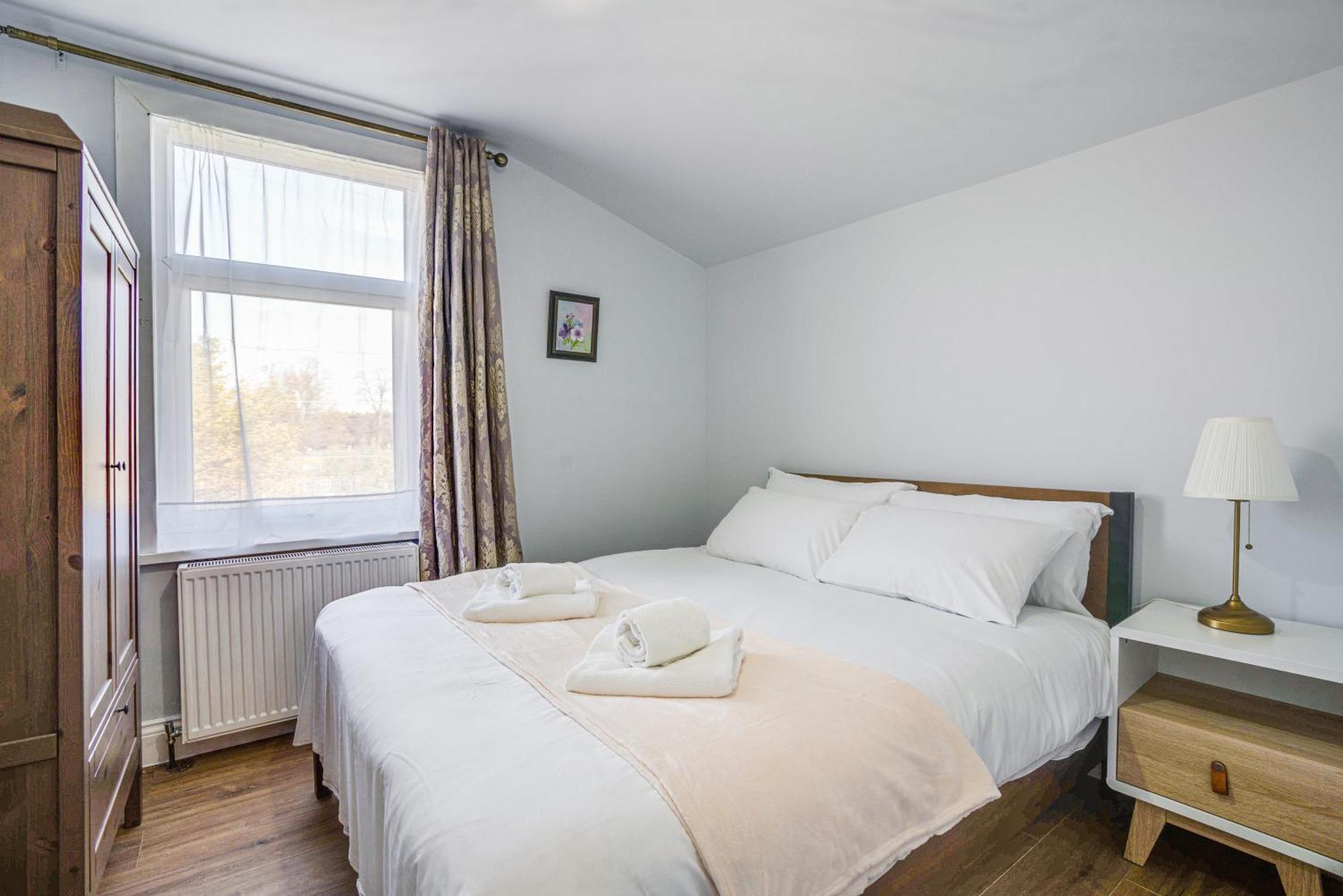 Ferienhaus 150 Sqm 4br In East London, Groups & Families, Free Parking, Fast Wifi London